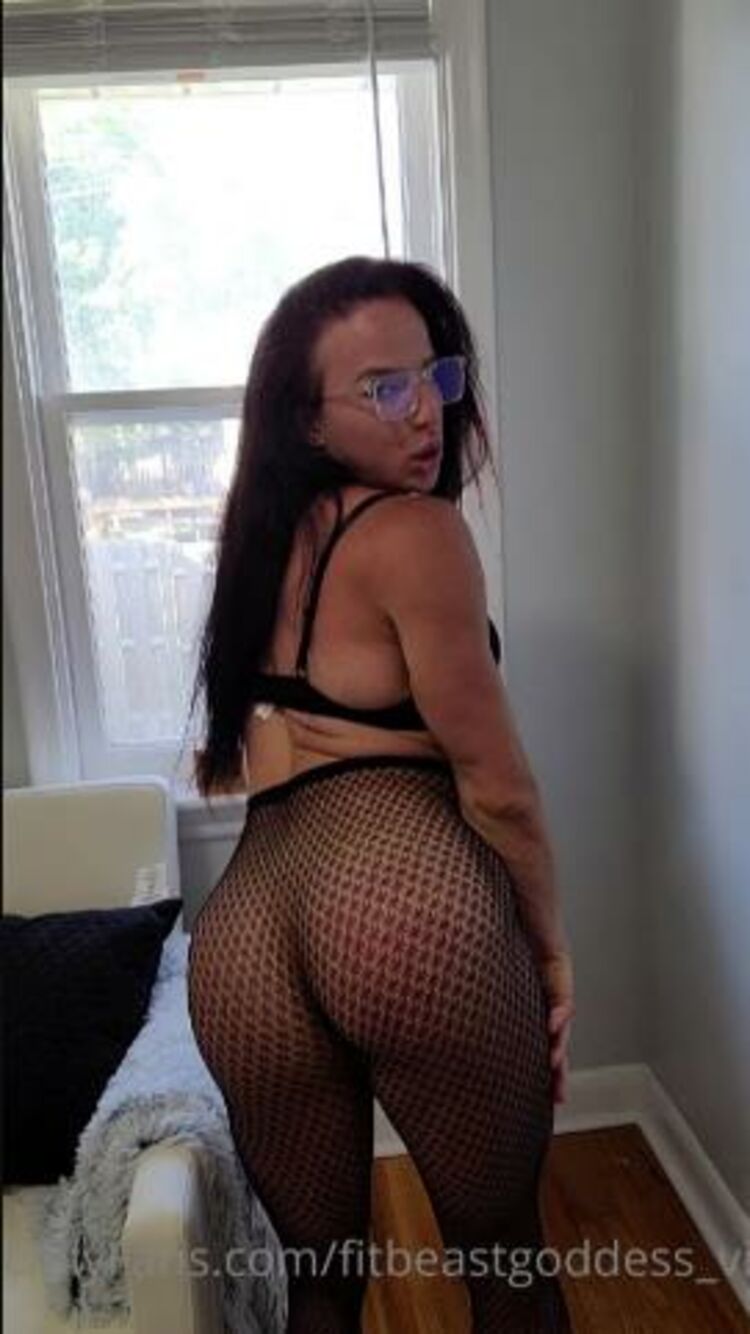 Fitbeastgoddess vip / Onlyfans Fitbeastgoddessvip - for my muscle lovers big week coming sessions in toronto and much sex to cum 04-07-2021 - Bisexual