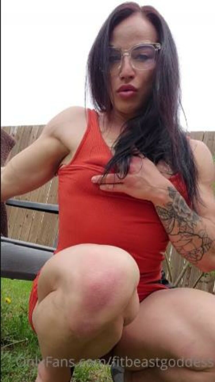 Fitbeastgoddess vip / Onlyfans Fitbeastgoddessvip - some kind of flex out got to many neighbors new house will be better hehe sending g 21-05-2021 - Neighbor