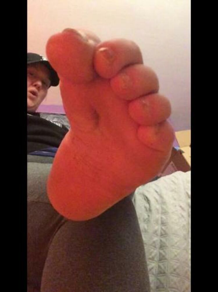 Godmotherofass / Onlyfans - weak for bbw feet got a foot fetish 25-10-2019 - Bbw