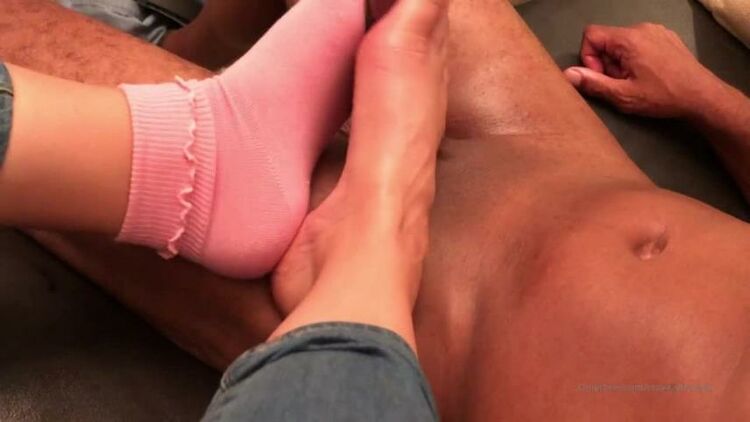 crazzzyforfeet 12 07 2019 8511157 Watch me make him cum with just my feet  41