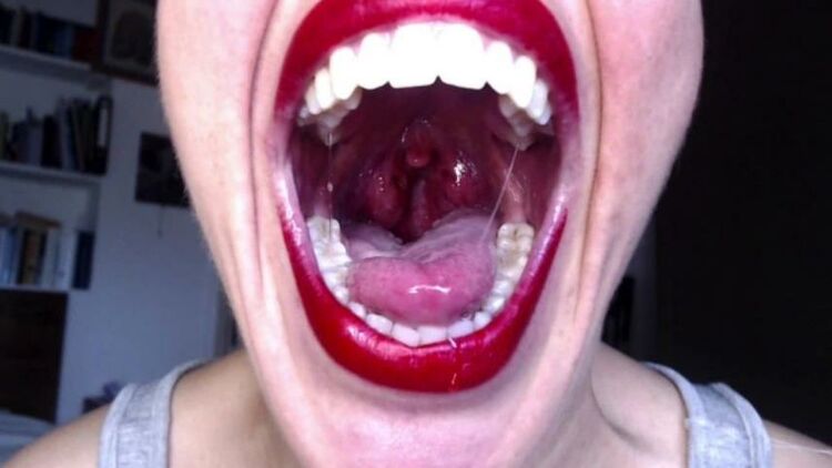 emprexkala / Manyvids TINY, GET INSIDE MY MOUTH NOW - Manyvids