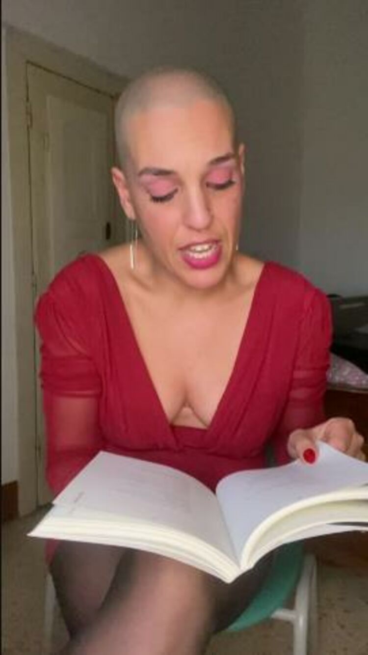 emprexkala / Manyvids Reading one of my poems - where r u from - Manyvids