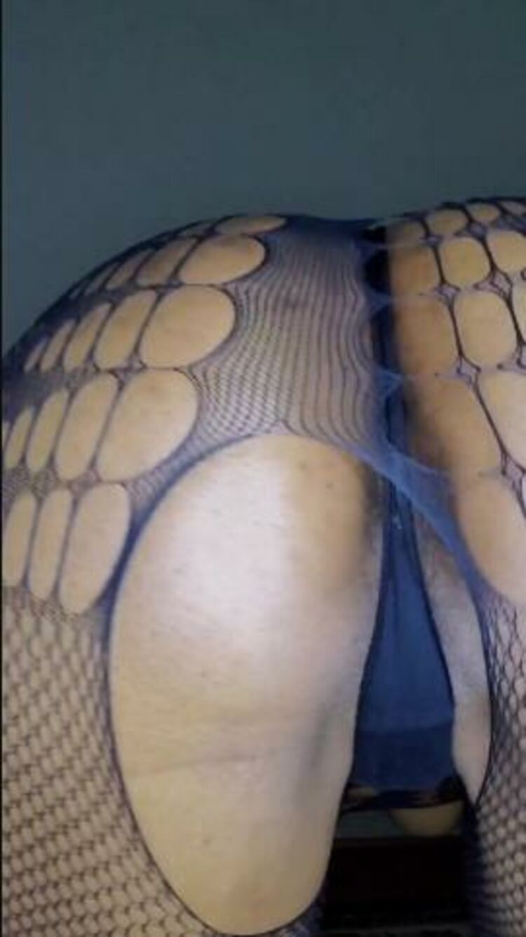 Samira 0825 / Onlyfans Samira - could you slide inside while im twerking tip for the full video 11-05-2020 - OnlyFans