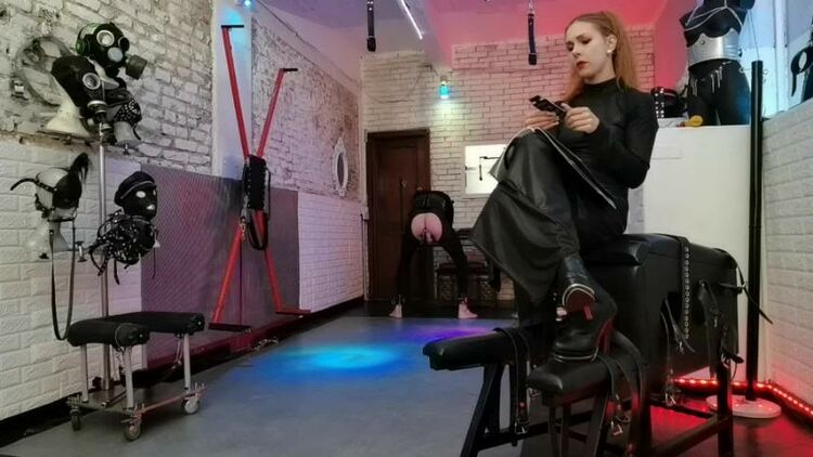 Mistress Regina - Reginamilanodom - Basic Rules Anal Training Pt3 Cpt2 - FullHD 1080p