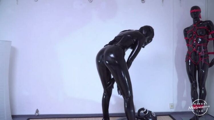 [Femdom 2020] Kinky Mistresses – The Rubber Slave Of Fetish Narzisse [Handjob, Femdom Sex, Mistress, Fucking, Rubber, k2s.cc, femdom online, download]