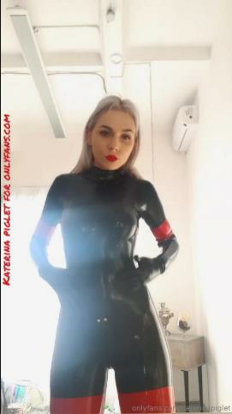 Katerina Piglet / Onlyfans Katerinapiglet - catsuit with red stripes 25-01-2019 - Striptease