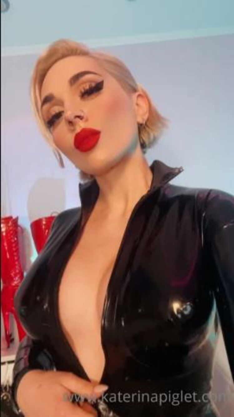 Katerina Piglet / Onlyfans Katerinapiglet - lately very often i wear black latex 20-03-2022 - Black