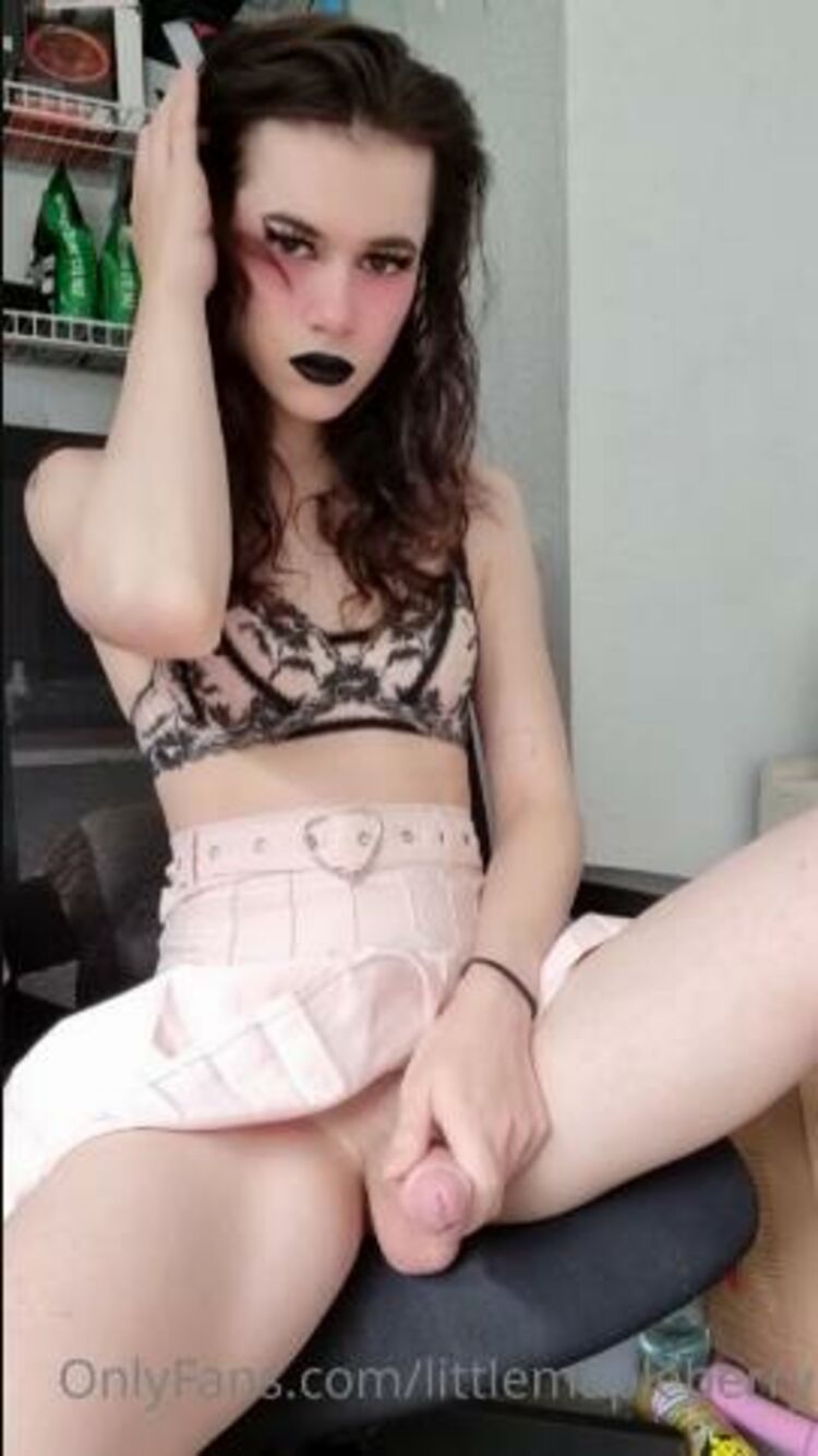 LittleMapleBerry / Onlyfans Littlemapleberry - i need to do this look again vv 11-01-2022 - Fetish