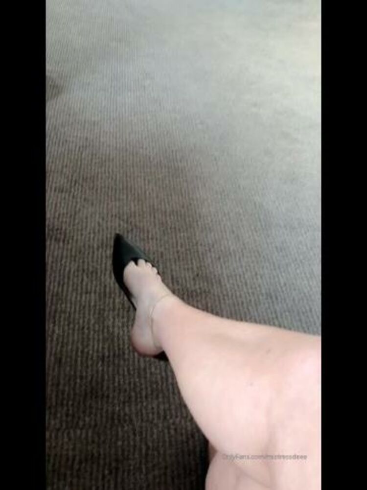 Mistress Dee / Onlyfans Mistressdeee - worship my feet 24-10-2019 - Fetish