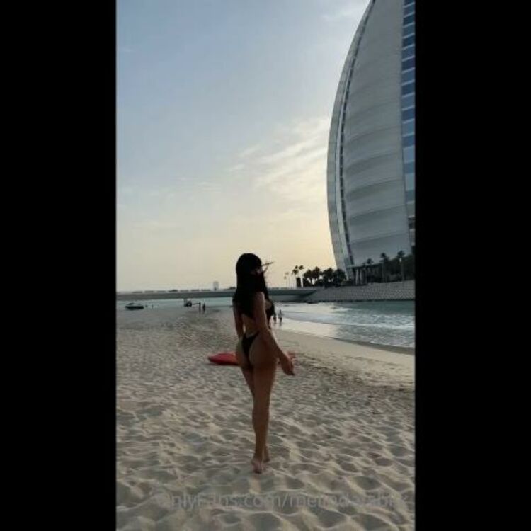 MelindaTsbkk / Onlyfans Melindatsbkk - beach day 21-04-2021 - Beach