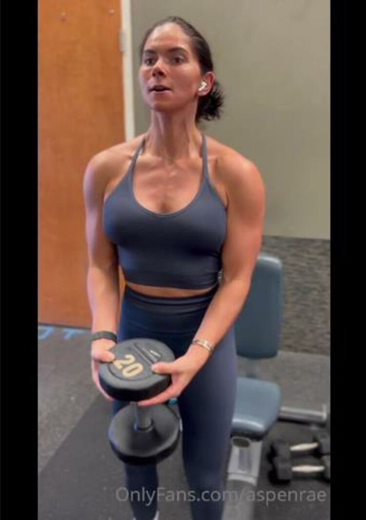 Aspen Rae / Onlyfans Aspenrae - a bit of my workout from earlier today no nudity sorry just me struggling at the end 19-11-2021 - OnlyFans