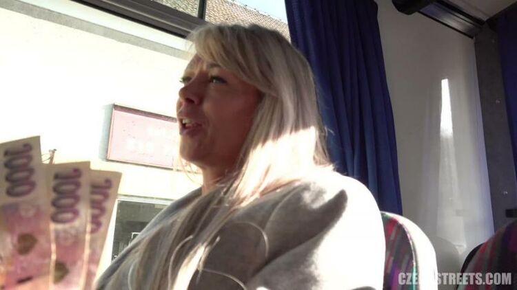 [CzechStreets.com | CzechAV.com] Luxurious MILF Fucked In A Public Bus (2022)