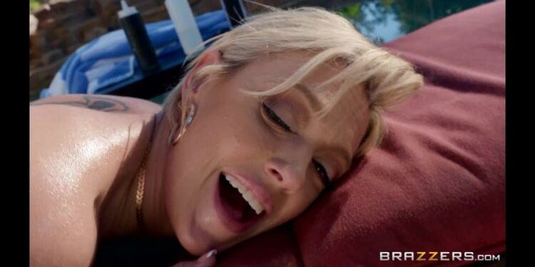 Dee Williams – Backyard Banging [2019 Anal  Athletic  Bald Pussy  Big Ass  Big T…