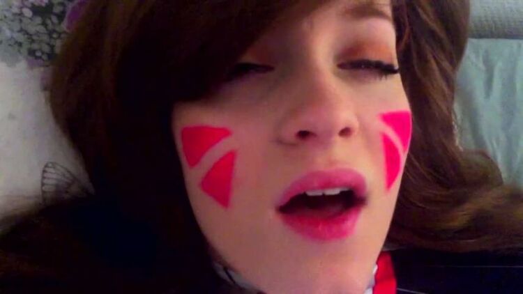 d.va gets play of the game, amateur cosplay, curvy teen