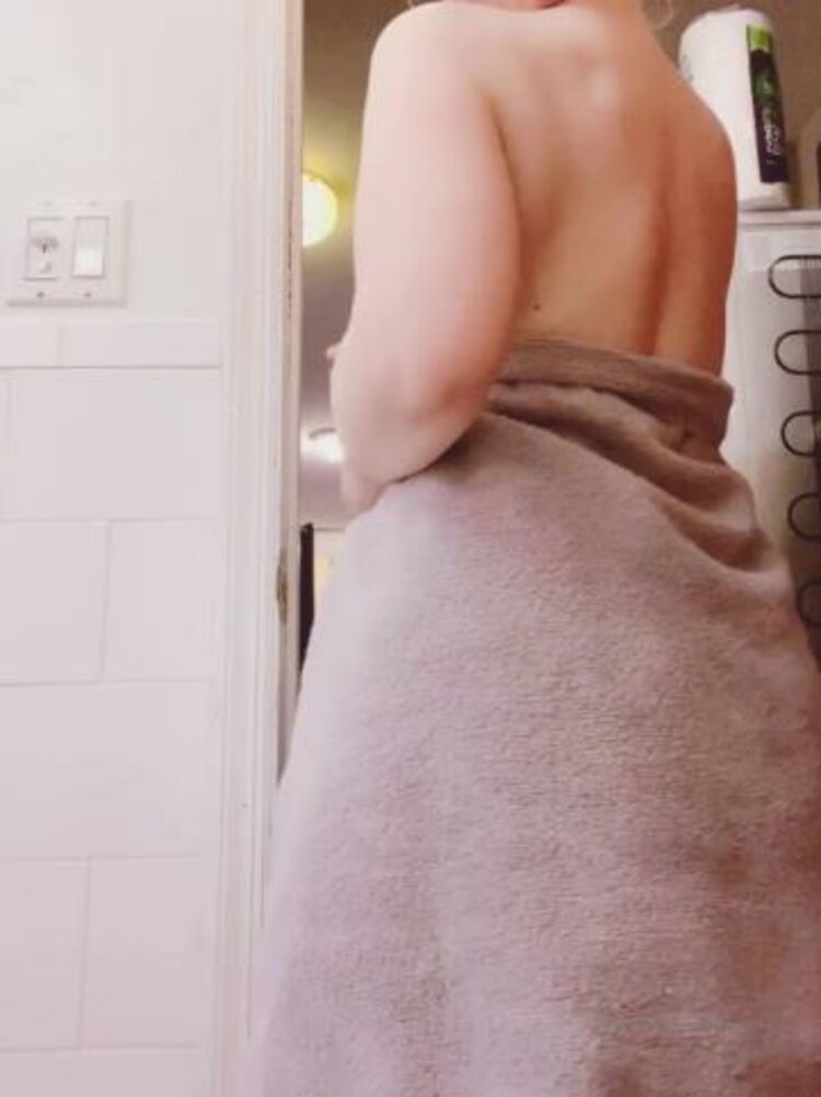 Ashleytaylor13 / Onlyfans Ashleytaylor - getting ready for my morning shower 26-03-2020 - Fetish