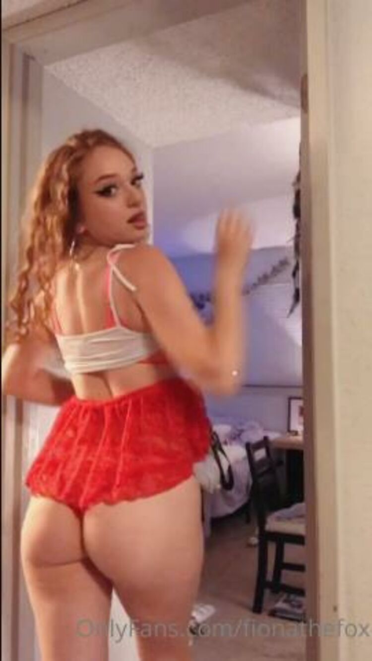 Fiona The Fox / Onlyfans Fionathefox - whole lotta money dancing around and shaking my booty in a sexy outfit ne 13-05-2021 - Sex