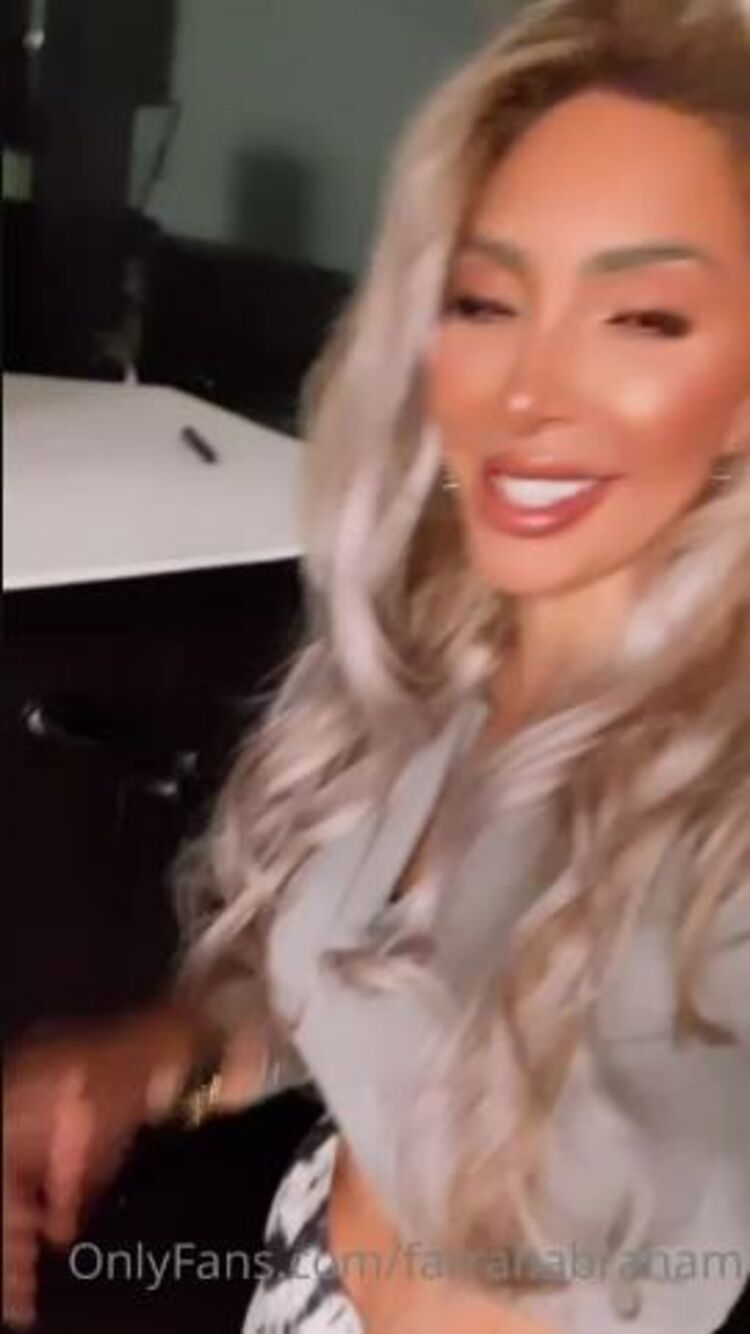 FARRAH ABRAHAM / Onlyfans Farrahabraham - im almost done with my lsat test wooo hoooo tip me for good luck feelin confide 10-10-2021 - Fetish