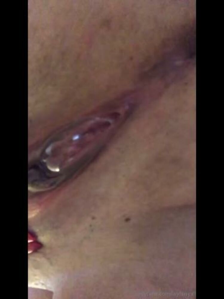 Miss Layla - laylanyx / Onlyfans Laylanyx - this toy was absolutely soaked after i came on it and look at that cum bubble in my pussy 20-02-2019 - OnlyFans