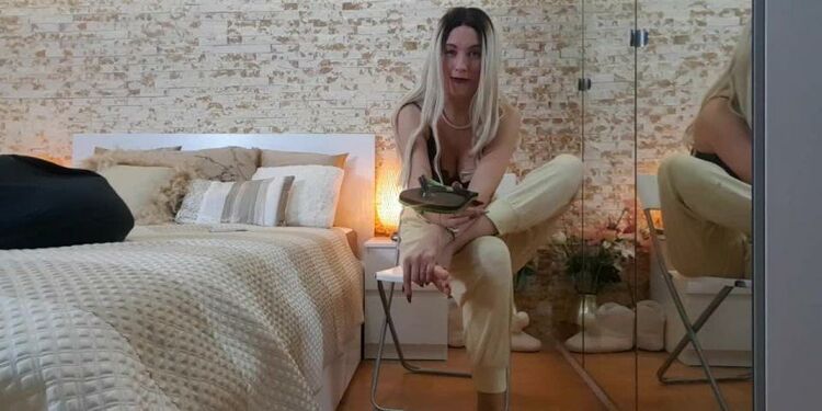 [POV] Goddess Natalie – Admit it – you have a foot fetish [CEI]