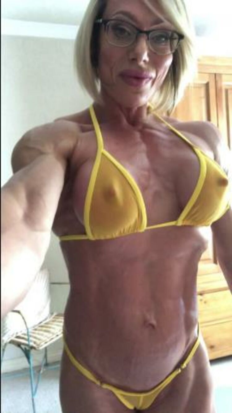 Julie Pereira - juliepereirapt / Onlyfans Juliepereirapt - pity im all on my own cud u handle all my muscle goodies if u wer here with me t 01-05-2019 - Muscle