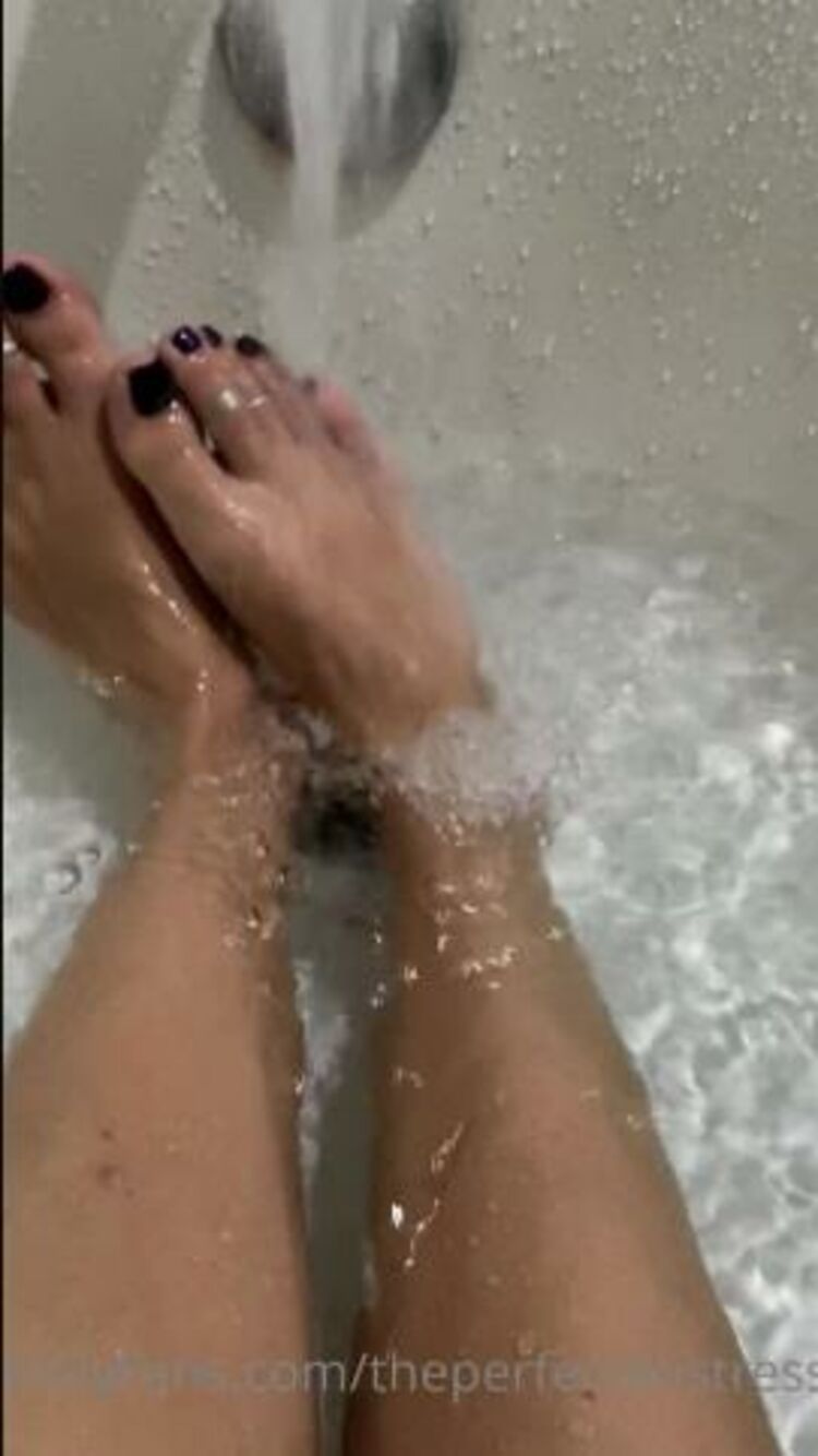 theperfectmistress 10-07-2020 Relaxing in the tub