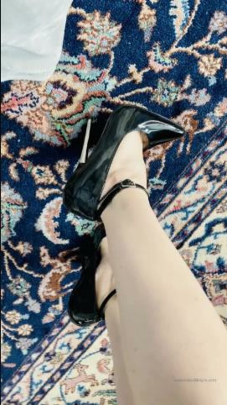 MistressVictoria - mistressvictorialynn / Onlyfans Mistressvictorialynn - these heels though 06-04-2020 - Heels