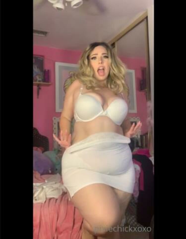 Pixiechickxoxo / Onlyfans - just slut things 30-08-2020 - OnlyFans