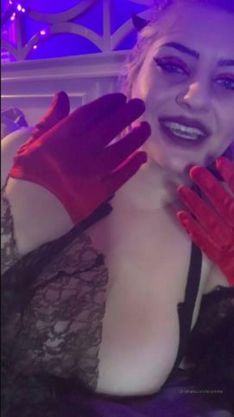 Stinky - stinkygrl420 / Onlyfans Stinkygrl - i fingered myself w these gloves on and surprisingly squirted all over them i had to shar 28-10-2019 - Fingering