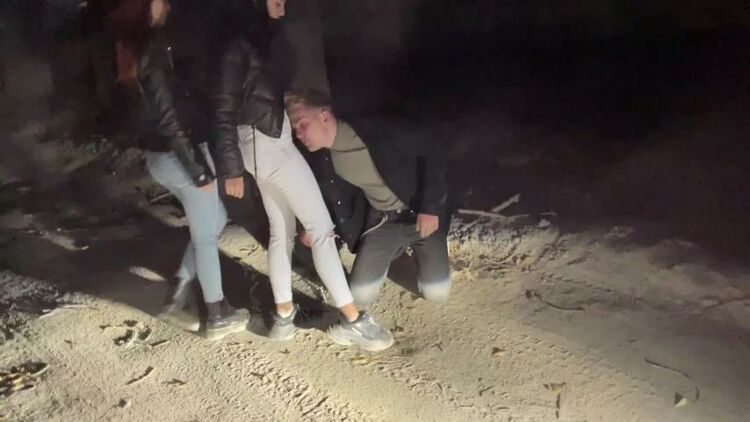 PPF – Bratty Girls Roughly Public Dominate An Enslaved Guy Outdoor Night – Femdom, Assworship