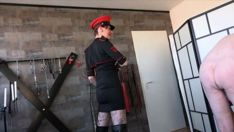 Femdom-Pov-Clips: Miss Jayla, Mistress Medina - An Initial Whipping