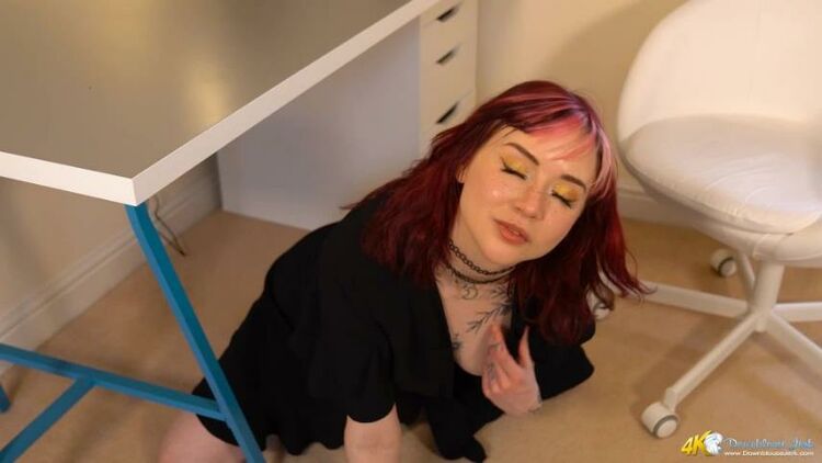 DownBlouse Jerk – Don’t Tell The Boss – Teasing, Femdom Pov