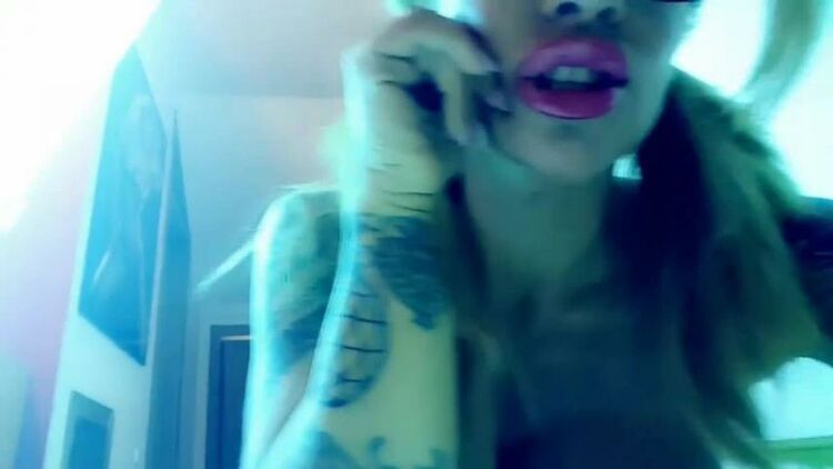 Victoria Lomba - victorialombatv / Onlyfans Victorialombatv - hello how was your weekend now this just for you i buy this video and i give you a 03-12-2017 - OnlyFans