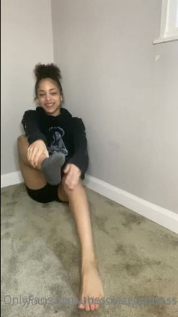 Goddess Monroe - theemsmonroe / Onlyfans Theemsmonroe - humiliation sock removal 04-12-2021 - Goddess