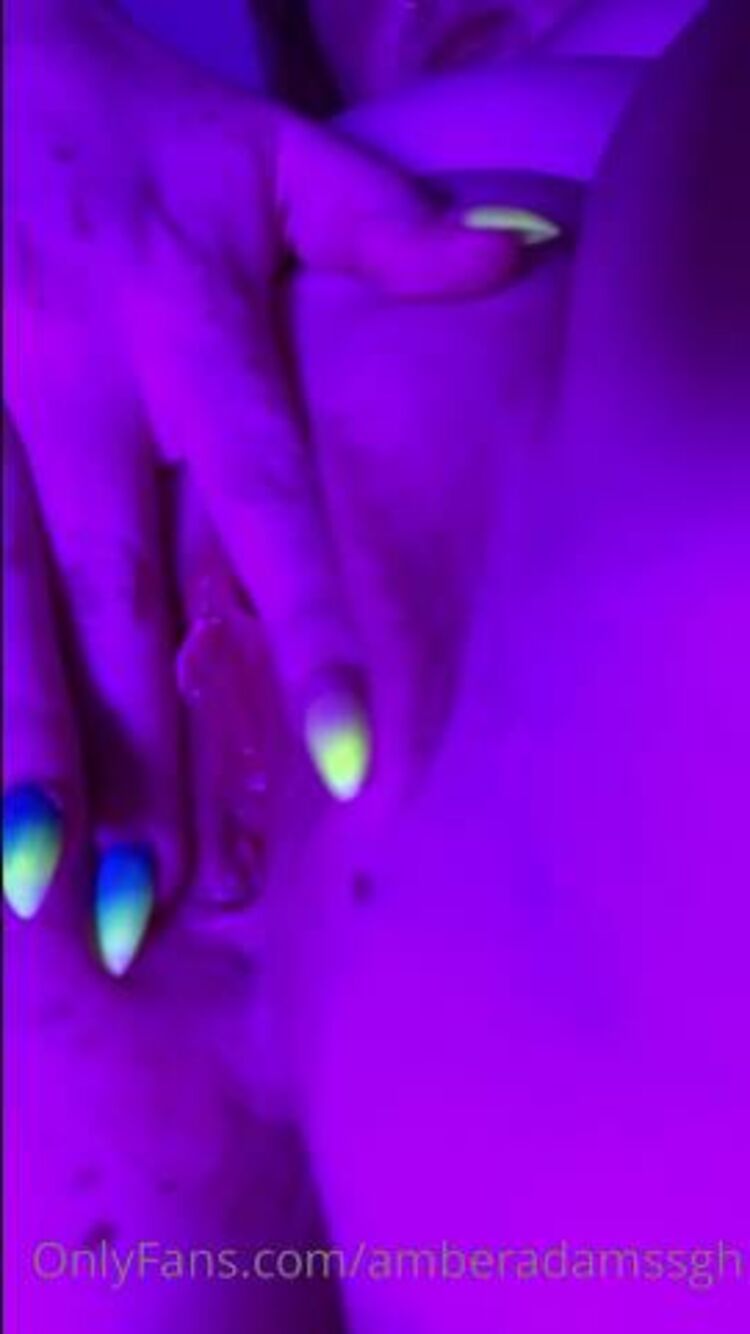 Amber Adams - amberadamssg / Onlyfans Amberadamssg - wet and juicy 25-08-2020 - OnlyFans