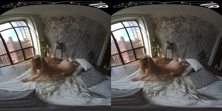 Bad, Bad Girl - Alexandra Smelova Oculus Rift