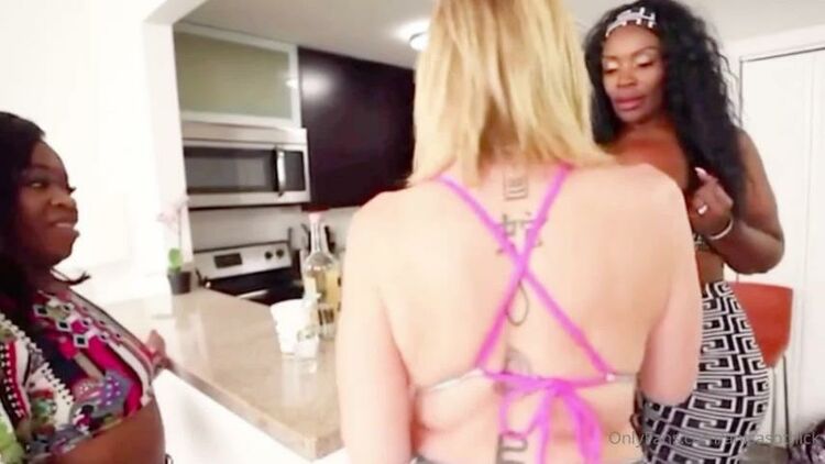 Anisasothick / Onlyfans - purchase the full movie in my dm with pornstars can you guess below who they are and w 01-08-2020 - Thick