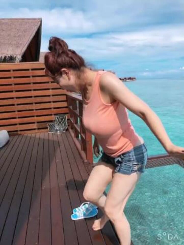 Anri Okita - anriokita real / Onlyfans Anriokitareal - message from anri near the ocean 09-10-2019 - OnlyFans