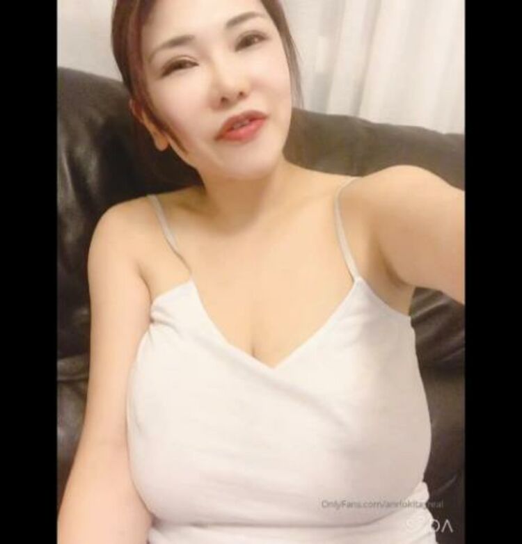 Anri Okita - anriokita real / Onlyfans Anriokitareal - red eyed anri is giving you a bit long message please listen 31-10-2019 - Bisexual