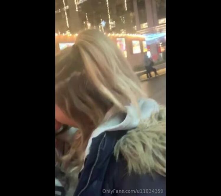 Kiki - britishtinderblondie / Onlyfans Britishtinderblondie - wonder what the people walking past thought of us to tongue deep in each other 12-11-2019 - Fetish