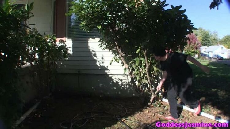 Goddess Jasmine – Peeping Tom Strap On!