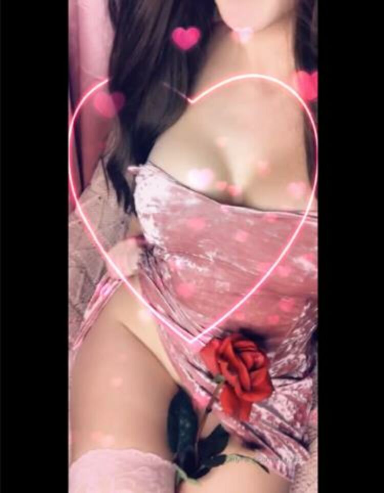 Ella Foxx / Onlyfans Ellafoxx - happy valentines day handsomes 14-02-2020 - OnlyFans