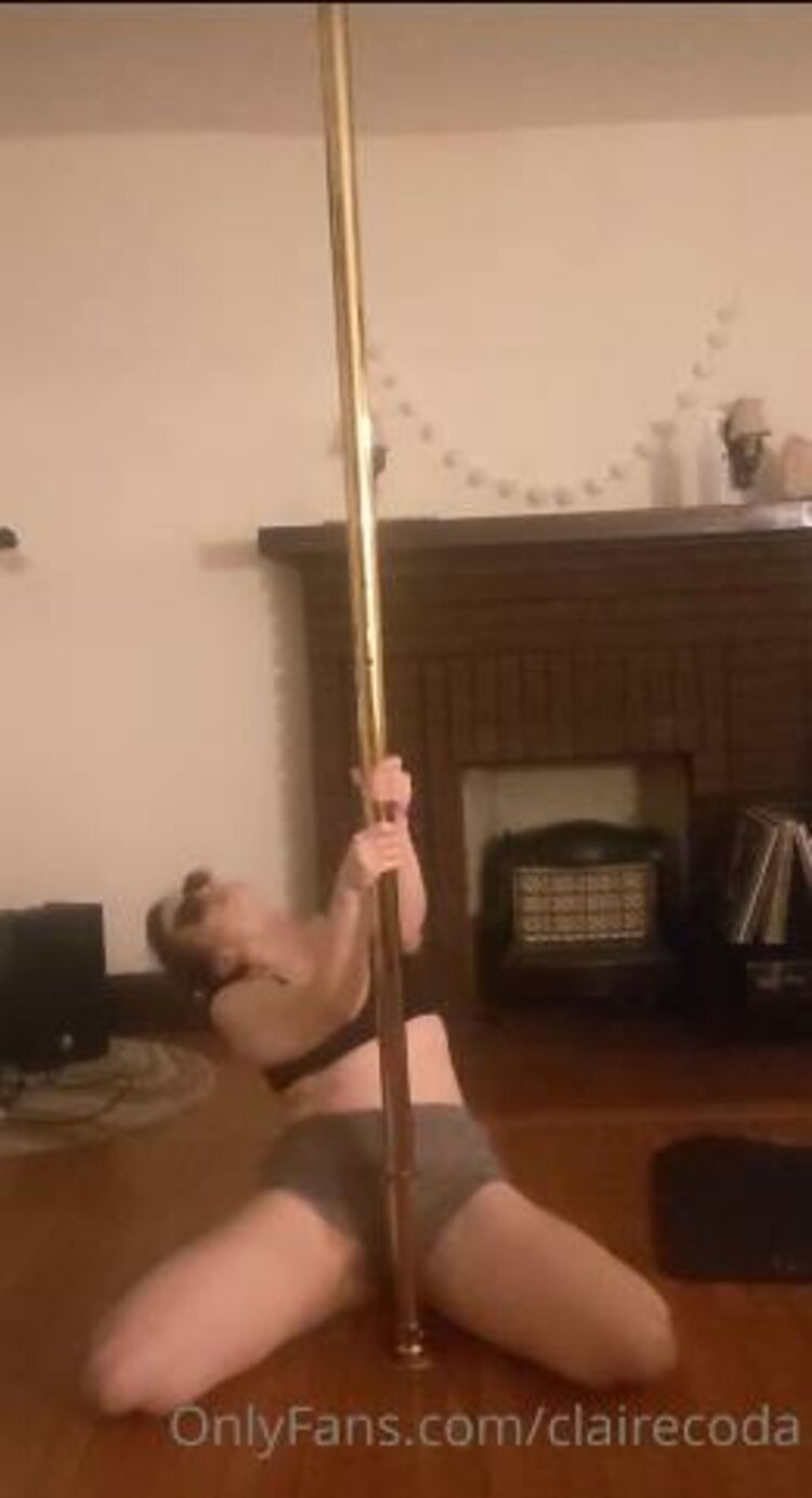 Claire Coda / Onlyfans Clairecoda - an un asked for piece of claire trivia ive been learning to pole dance for about months im not 24-03-2022 - Fetish