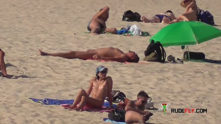 Dame naturist masturbation at strand 3