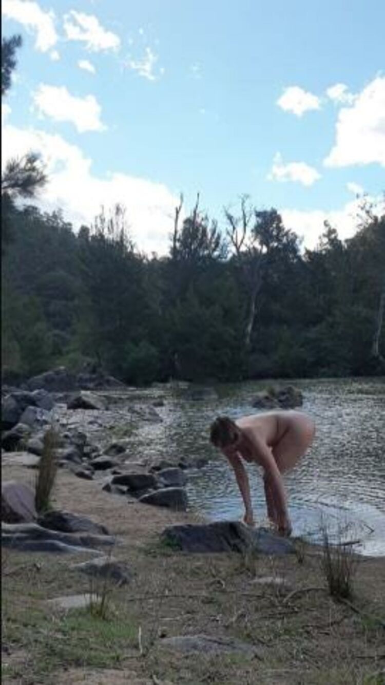 Ellie Zena / Onlyfans Elliezena - washing dirt of my booty earlier this week in canberra 07-11-2019 - Booty