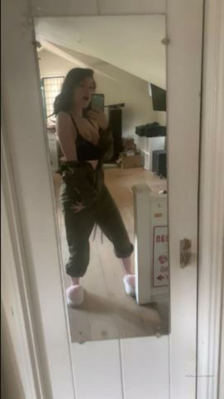 ElizabethReed / Onlyfans Elizabethreed - just having some fun song is bang bang your dead by dirty little things 05-04-2020 - OnlyFans