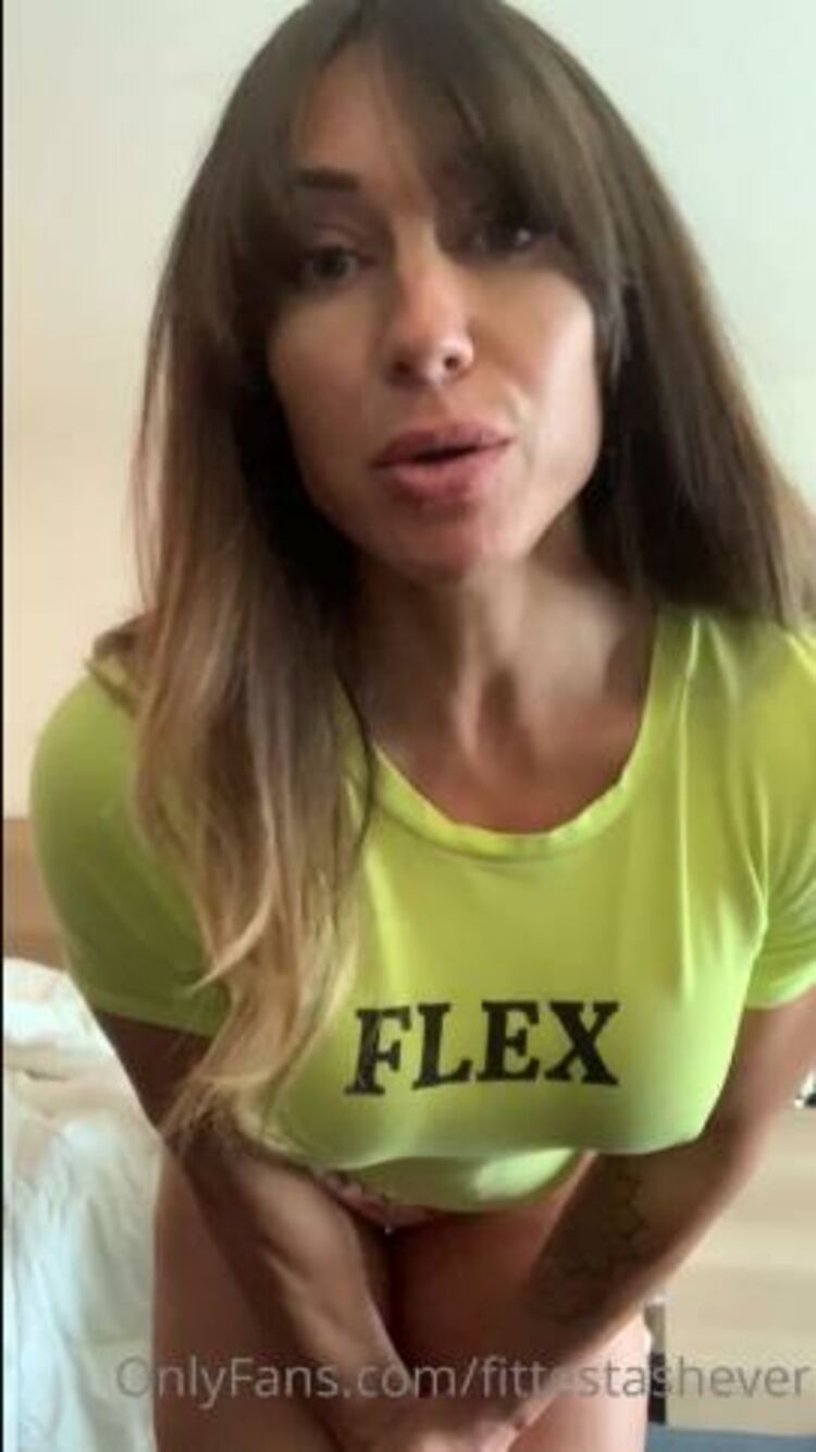 Ashley Lakomowski - fittestashever / Onlyfans Fittestashever - howdy yall i wanted to wear my cute flex shirt this morning for you who wants to buy 23-08-2020 - Fetish