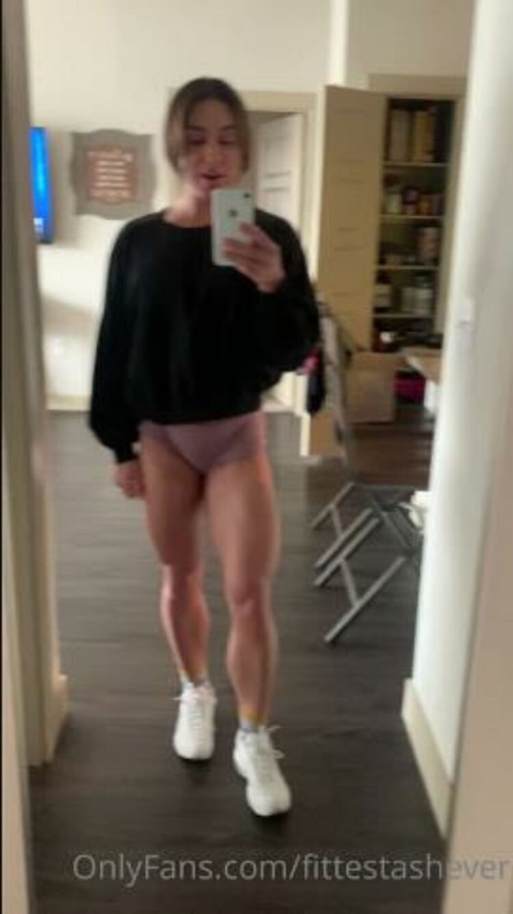 Ashley Lakomowski - fittestashever / Onlyfans Fittestashever - happy tuesday babes headed to the gym 12-01-2021 - Fetish