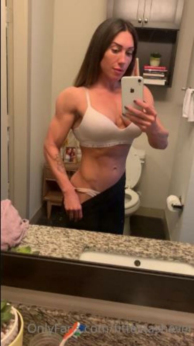 Ashley Lakomowski - fittestashever / Onlyfans Fittestashever - ab checkand boobie flex 20-09-2020 - Fitness