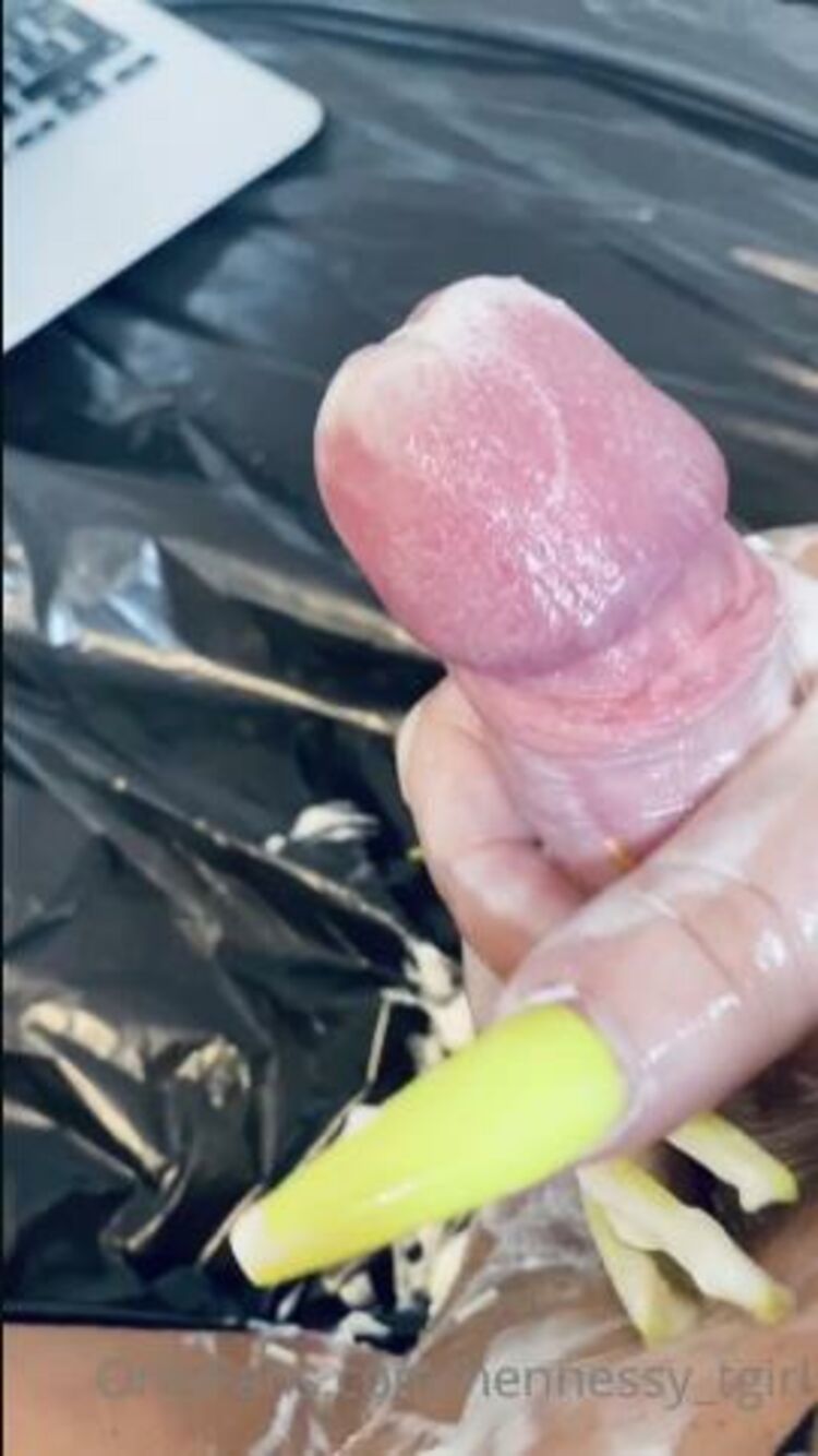 Hennessy - hennessy tgirl / Onlyfans Hennessytgirl - i want you to come eat this cream off my banana and feel my cock swell in your mouth 03-07-2020 - Girl