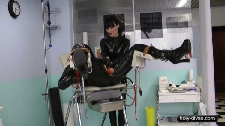 Lady Cheyenne de Muriel – Rubber Toys Education – Fetish, clinic